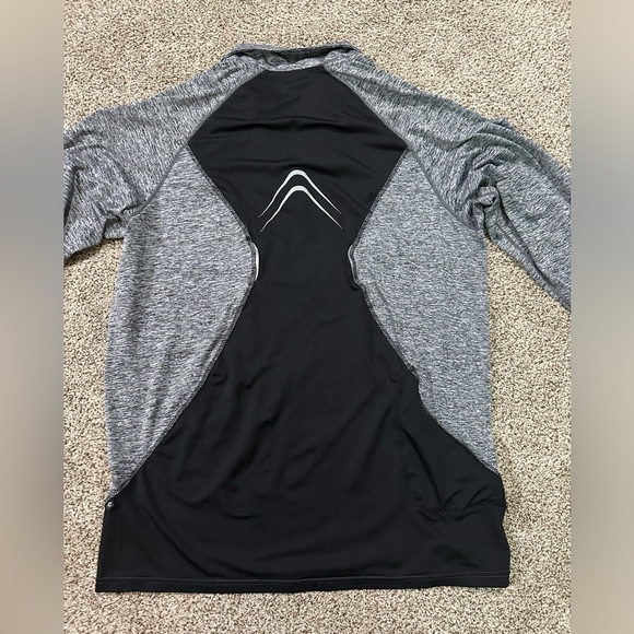 Giants Race long sleeve quarter zip. - Picture 4 of 5